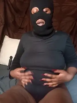 Snapshot of BADFATPUSSY9 chatting on March 21, 7:46 am BADFATPUSSY9 online show from March 21, 7:46 am