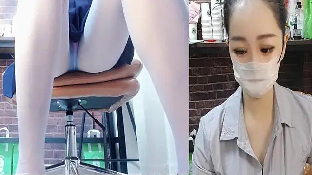 Snapshot of Latte-01 chatting on May 9, 3:34 am Latte-01 online show from May 9, 3:34 am