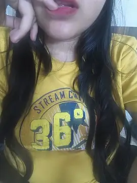 Snapshot of neelam_rawat chatting on July 4, 6:14 pm neelam rawat online show from July 4, 6:14 pm