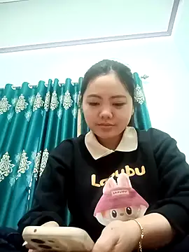 Snapshot of Mi-milan chatting on March 21, 7:24 am Mi-milan online show from March 21, 7:24 am