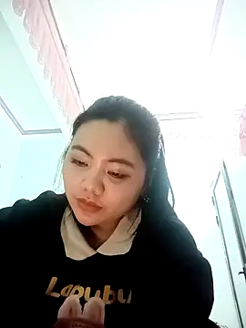 Snapshot of Mi-milan chatting on March 21, 8:19 am Mi-milan online show from March 21, 8:19 am