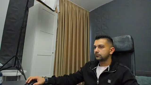 BryceReign online show from March 22, 5:44 am