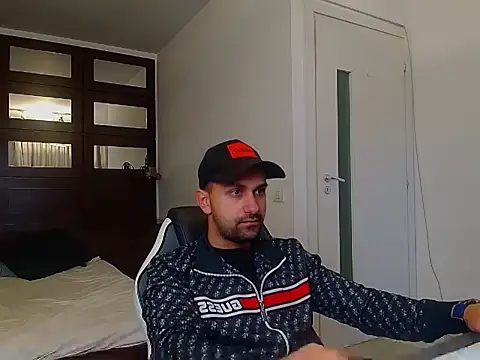 BryceReign online show from May 1, 4:28 am