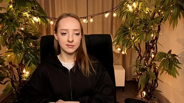 Snapshot of GertrudeWilson chatting on March 23, 8:51 am GertrudeWilson online show from March 23, 8:51 am