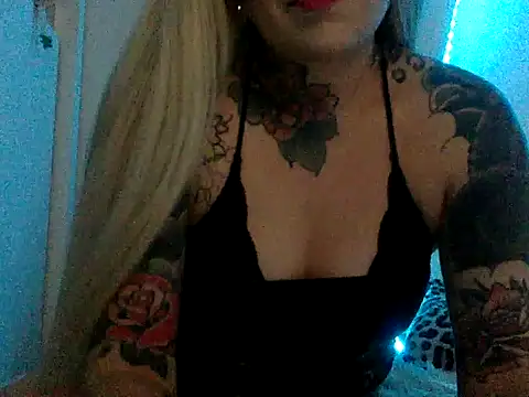 Snapshot of Cherrybabyxxx chatting on April 17, 11:02 am Cherrybabyxxx online show from April 17, 11:02 am