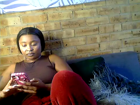 Snapshot of MILLIONDOLLARPUSSY95 chatting on March 24, 11:04 am MILLIONDOLLARPUSSY95 online show from March 24, 11:04 am