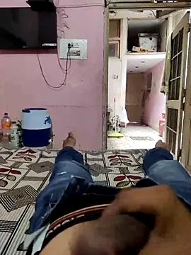 Snapshot of diljaan51 chatting on June 13, 5:38 am diljaan51 online show from June 13, 5:38 am