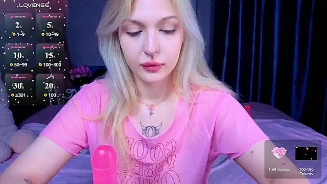BlondieSummer online show from June 20, 5:38 pm
