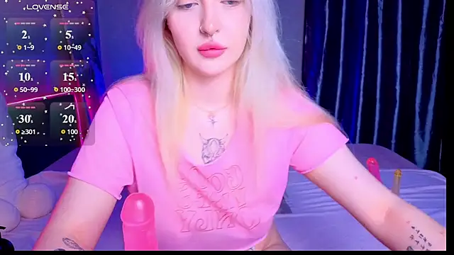 BlondieSummer online show from June 25, 6:12 pm