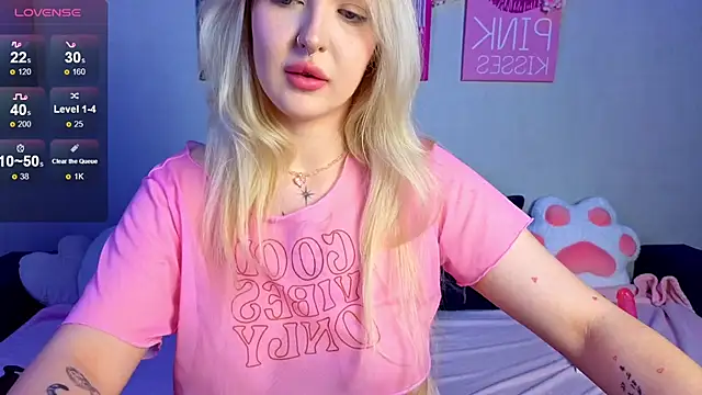 BlondieSummer online show from June 26, 6:45 pm