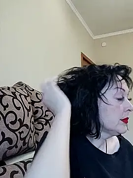 HelgaDennis online show from May 11, 4:07 am