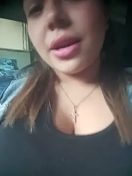 Yelii  online show from May 20, 6:36 pm