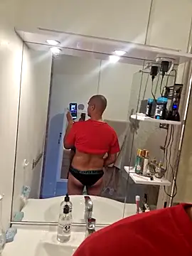 Justfunfree online show from April 8, 2:28 pm