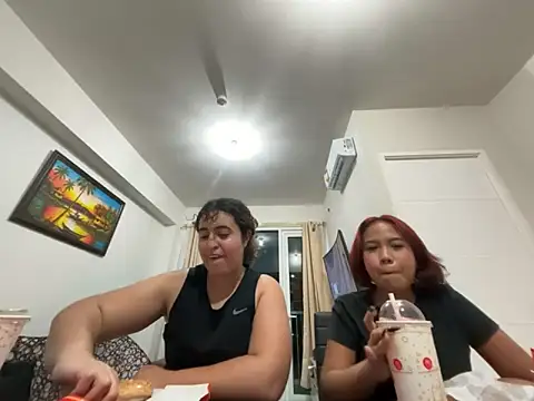 misscutee online show from April 28, 3:50 pm