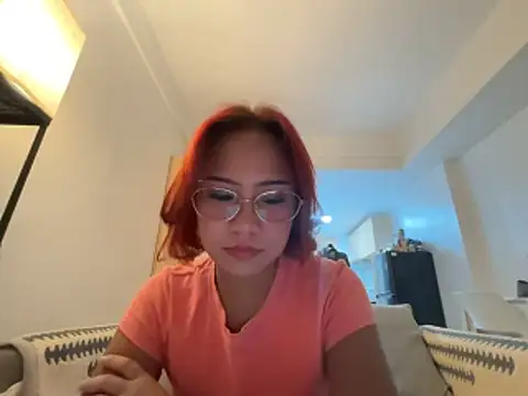 misscutee online show from June 10, 2:27 pm