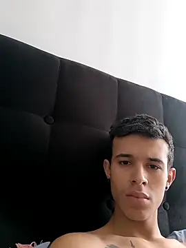 jamesr021 online show from March 19, 5:39 pm