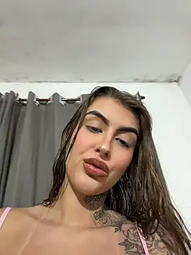 Snapshot of miiabellovic chatting on July 9, 12:37 am miiabellovic online show from July 9, 12:37 am