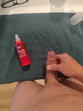 Essie deLona online show from June 16, 1:58 pm