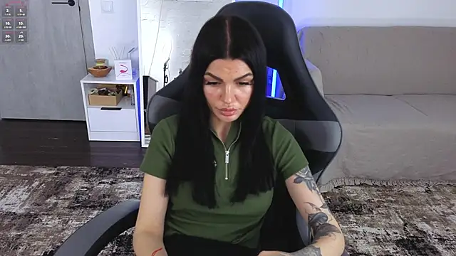 Snapshot of AnacondaOnn chatting on March 20, 6:46 pm AnacondaOnn online show from March 20, 6:46 pm