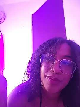 Snapshot of mia_rouxx1 chatting on July 20, 10:39 am mia rouxx1 online show from July 20, 10:39 am
