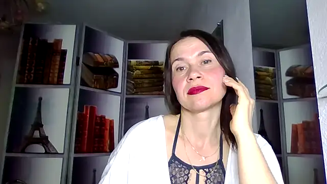 Snapshot of Selena_Moo chatting on March 20, 10:53 am Selena Moo online show from March 20, 10:53 am