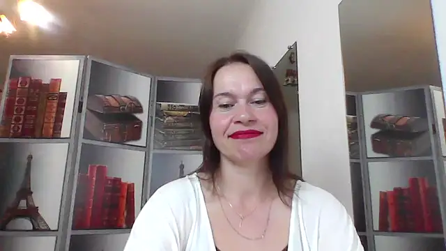 Snapshot of Selena_Moo chatting on May 22, 8:21 am Selena Moo online show from May 22, 8:21 am