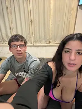 Snapshot of StefyStevis chatting on April 10, 3:45 am StefyStevis online show from April 10, 3:45 am