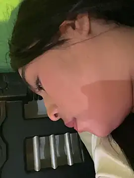 Snapshot of Thati_14 chatting on March 20, 6:07 am Thati 14 online show from March 20, 6:07 am