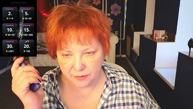 Snapshot of Kira_Kingsley chatting on April 17, 5:32 am Kira Kingsley online show from April 17, 5:32 am