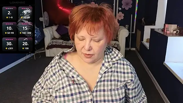 Snapshot of Kira_Kingsley chatting on April 18, 5:44 am Kira Kingsley online show from April 18, 5:44 am
