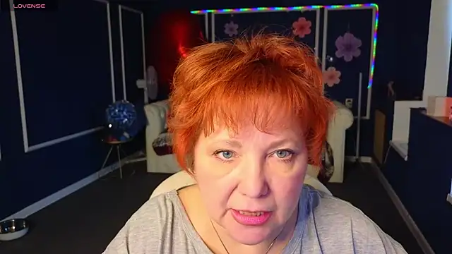 Snapshot of Kira_Kingsley chatting on April 22, 6:16 am Kira Kingsley online show from April 22, 6:16 am