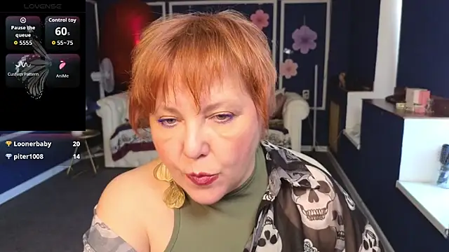 Snapshot of Kira_Kingsley chatting on May 12, 9:28 am Kira Kingsley online show from May 12, 9:28 am