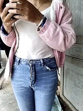 Snapshot of Personality-girl- chatting on March 23, 1:53 am Personality-girl- online show from March 23, 1:53 am