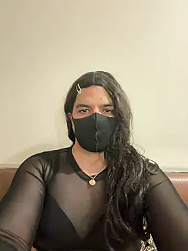 Snapshot of radhikax1 chatting on June 24, 10:47 am radhikax1 online show from June 24, 10:47 am