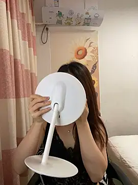 Tingting-rd online show from June 2, 10:39 am