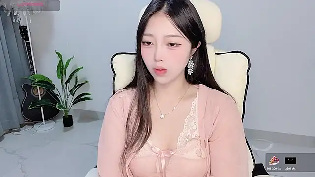 Yukiy8877 online show from May 2, 9:20 pm