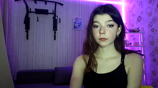 Your Little Sophie online show from March 22, 10:46 pm