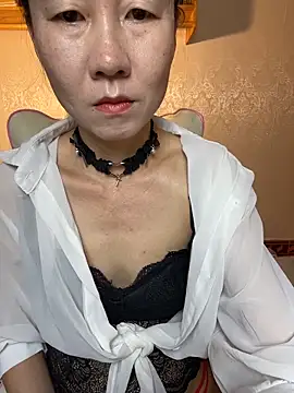 Snapshot of lilysister66 chatting on April 24, 2:41 pm lilysister66 online show from April 24, 2:41 pm