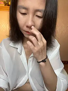Snapshot of lilysister66 chatting on May 26, 1:51 pm lilysister66 online show from May 26, 1:51 pm