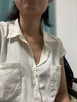 Snapshot of lilysister66 chatting on July 9, 5:06 pm lilysister66 online show from July 9, 5:06 pm