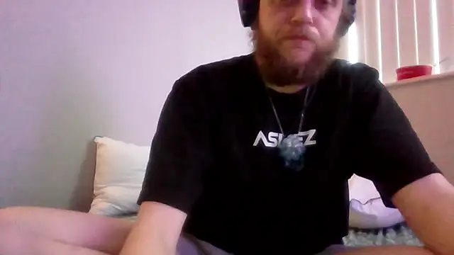 alejandro69420 online show from May 5, 3:42 pm