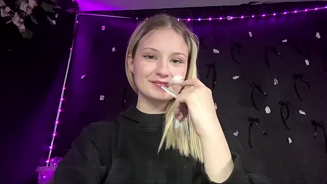 LiziSweet online show from March 21, 3:48 pm