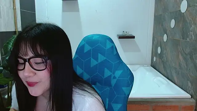 Sofiia Vega  online show from March 23, 1:04 pm