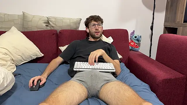 SoloUno0 online show from July 1, 9:58 pm