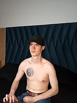 lio     online show from March 30, 3:18 am