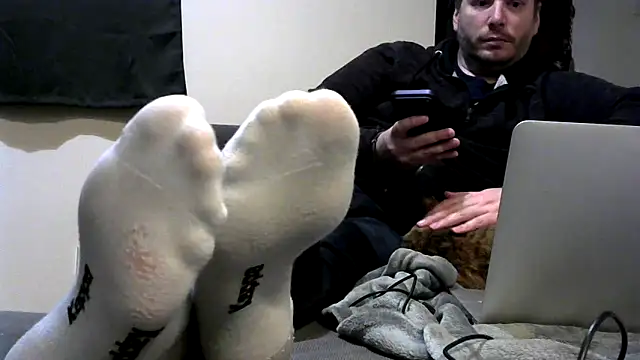 Piedisetosi2 online show from March 20, 8:57 pm