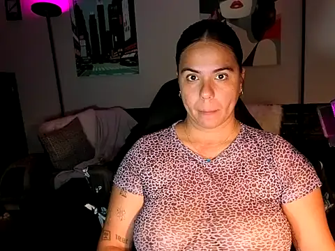 HannaJonns online show from April 22, 9:33 am