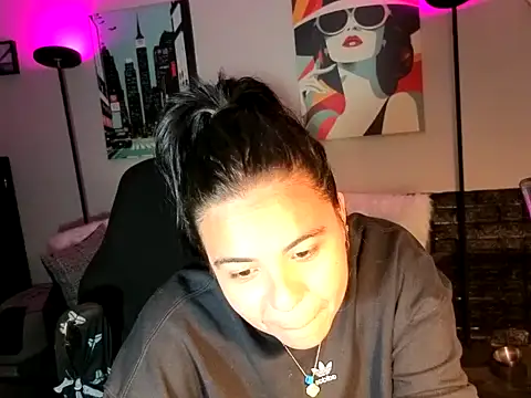 HannaJonns online show from April 26, 8:17 pm
