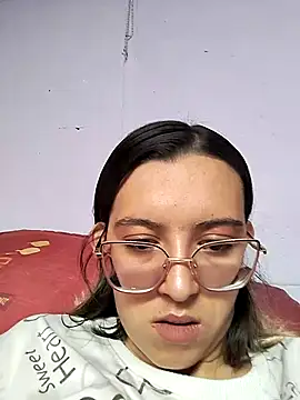Snapshot of Greta_silber26 chatting on May 8, 5:29 pm Greta silber26 online show from May 8, 5:29 pm