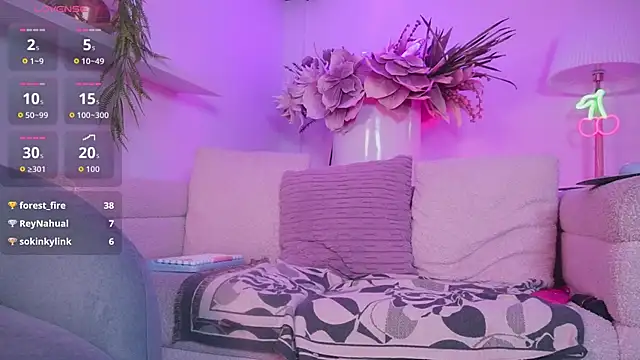 Mia patrick1 online show from April 25, 1:41 pm